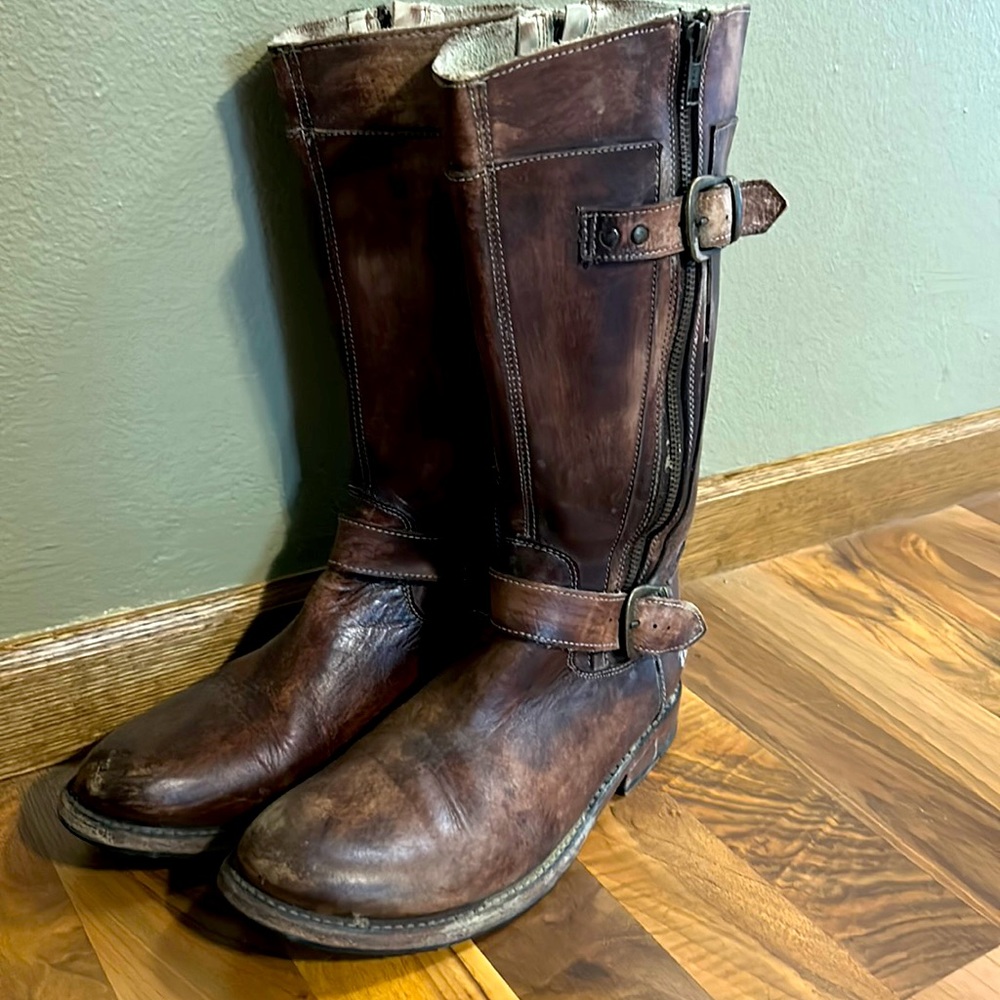 Bedstu Gogo Lug boots size 9